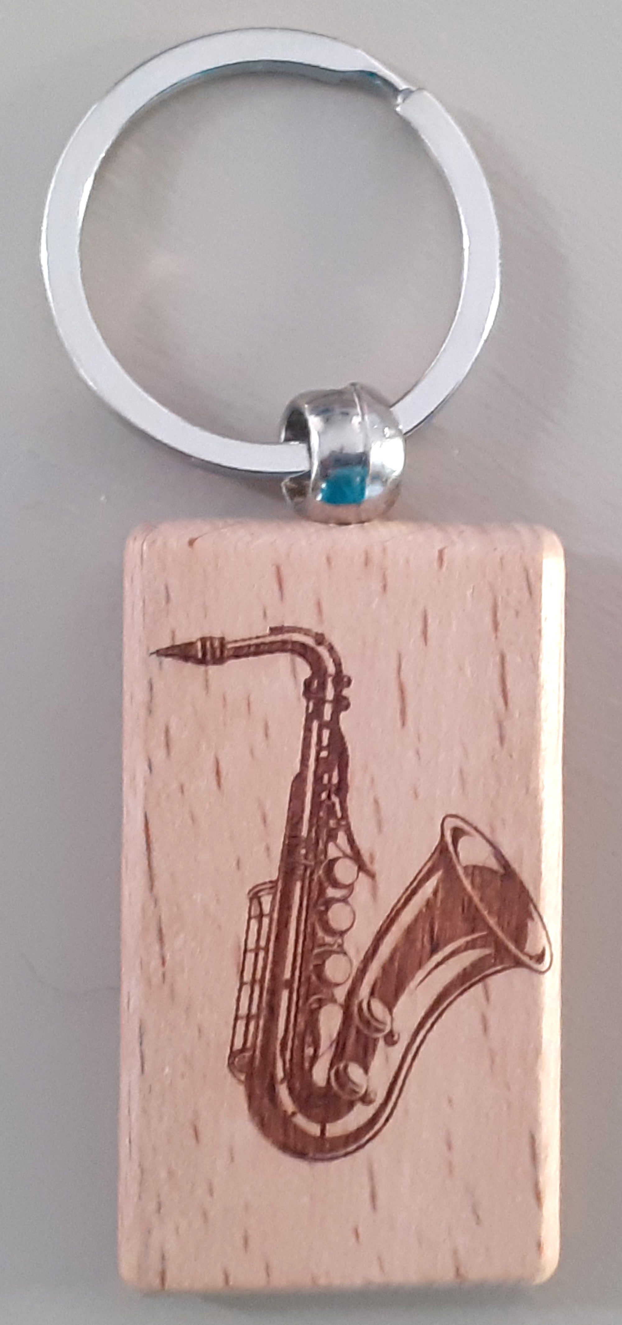 Porte-Clef Saxophone en Bois Gravé au Laser - Cadeau Musicien Original