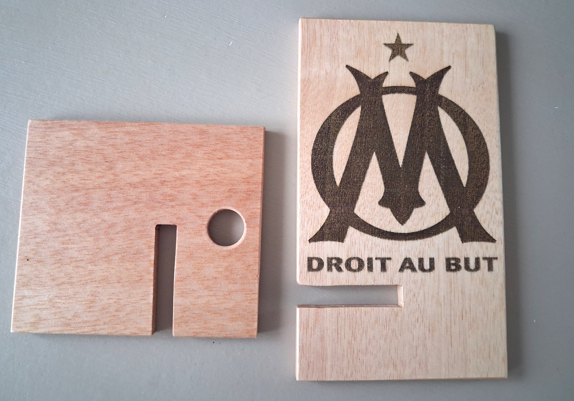 support telephoNe avec logo OM