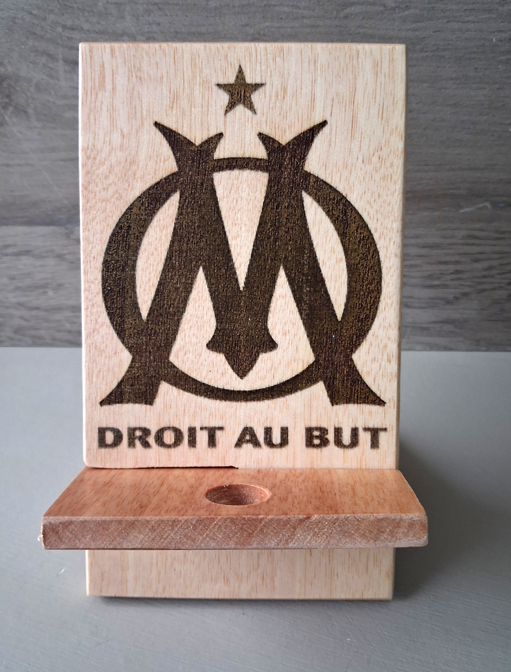 support telephoNe avec logo OM