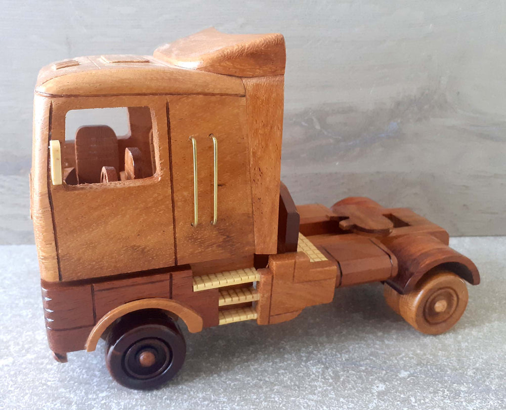 camion renault AE