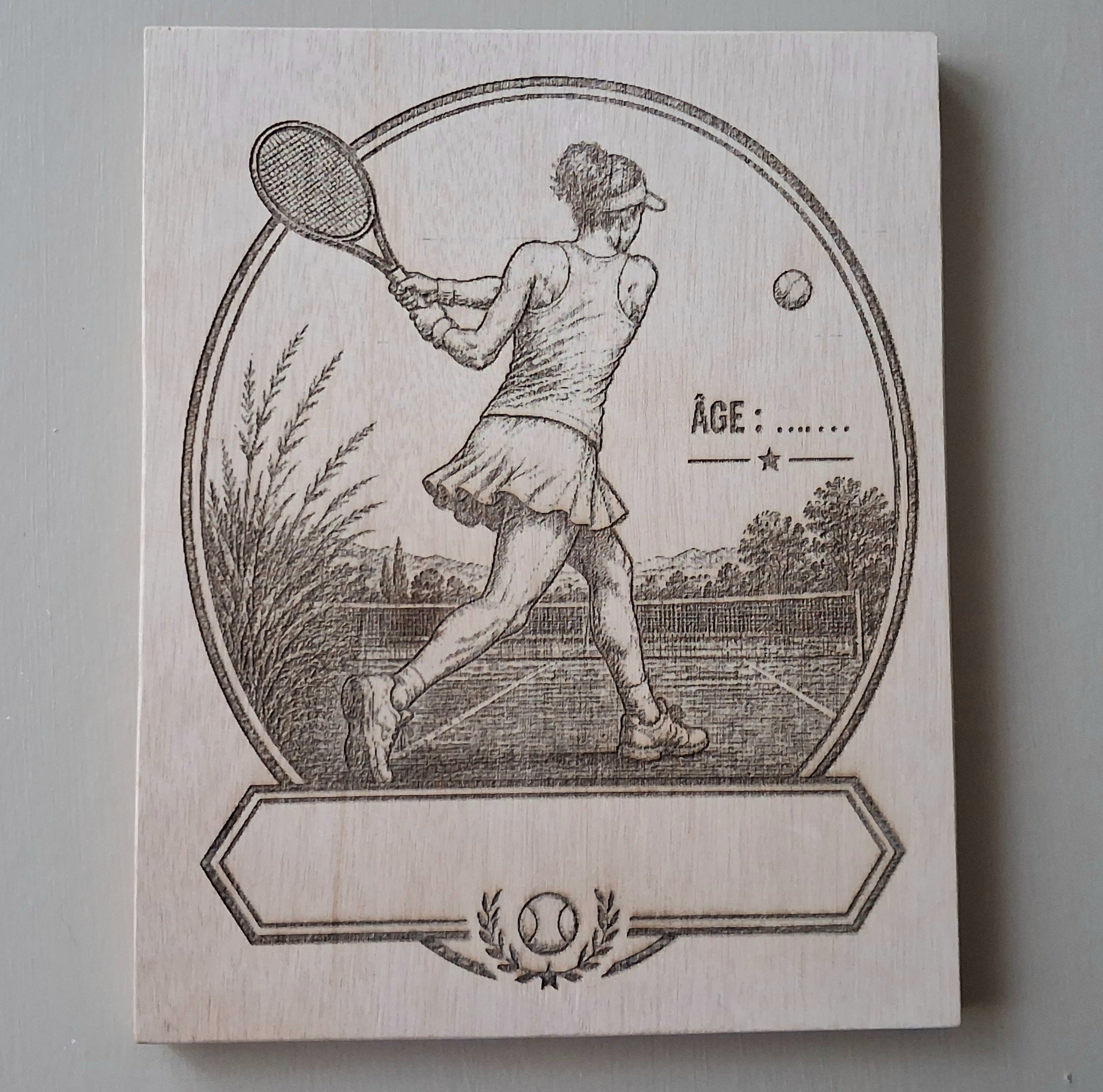 Plaque tennis  femme Gravure personnalisée