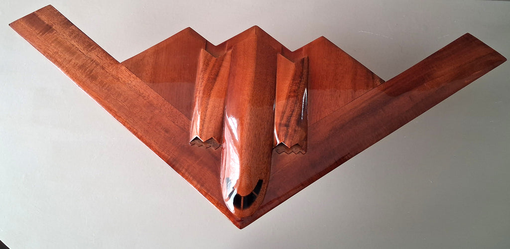 Maquette Bombardier B2-Spirit en Bois vernis - Réplique Avion Furtif