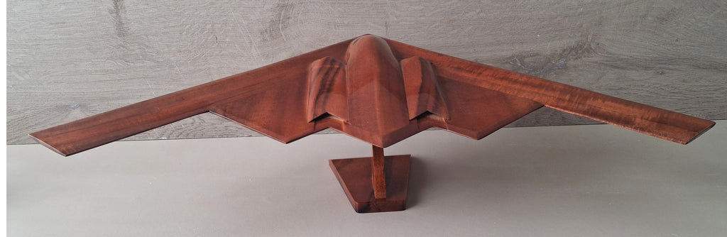 Maquette Bombardier B2-Spirit en Bois vernis - Réplique Avion Furtif